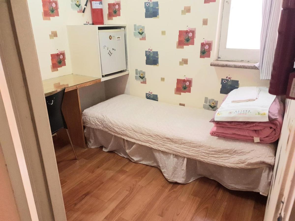 Отель E Livingtel Сеул Экстерьер фото